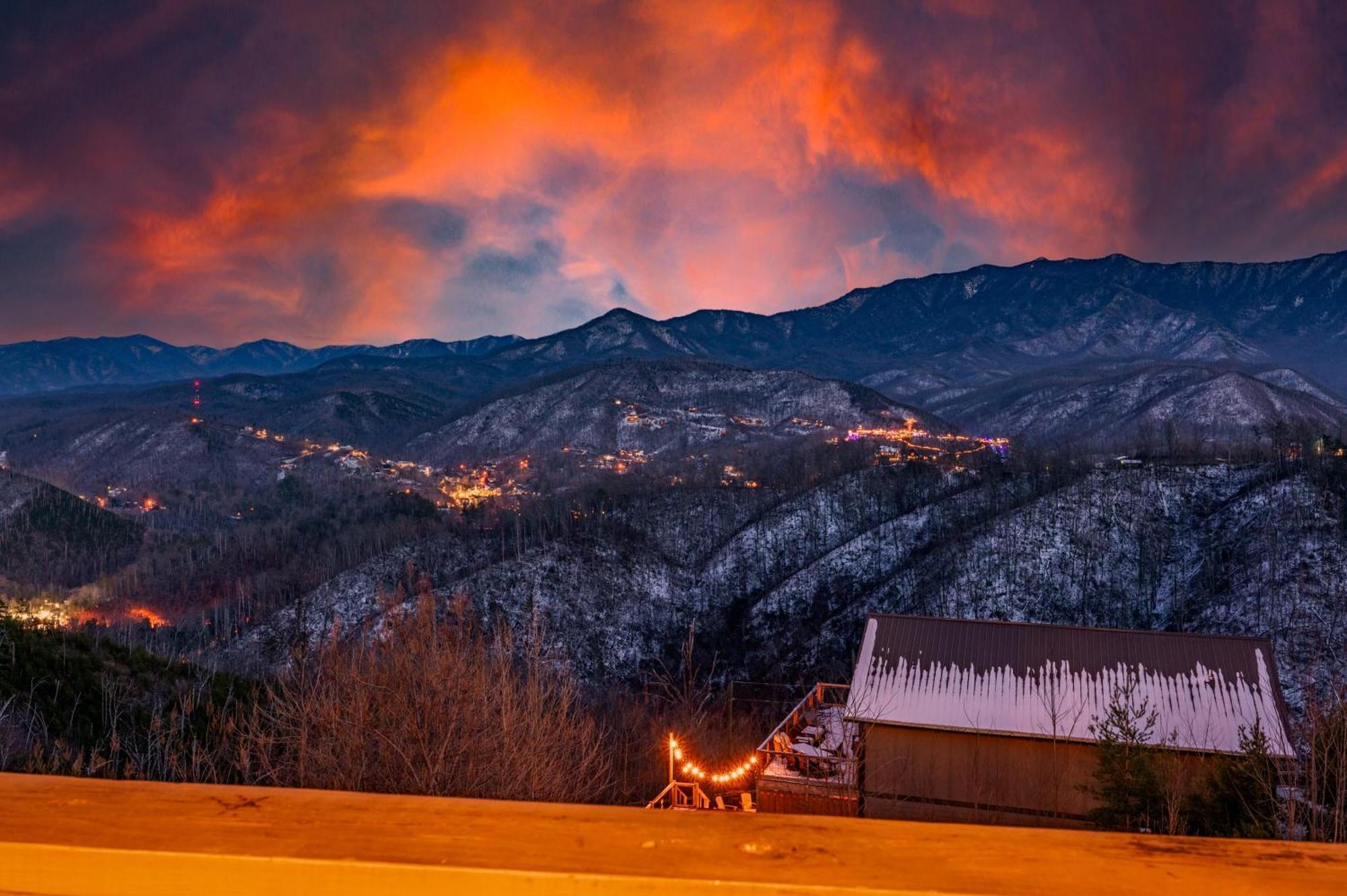 Mountain Mermaid Villa Gatlinburg Exterior photo